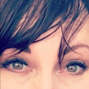 Meet your Posher, Deborah